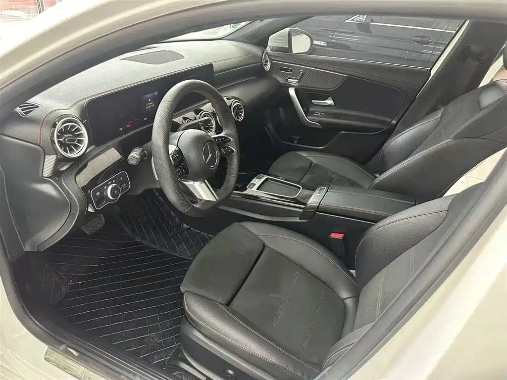 Mercedes-Benz A-Class 2025 — фото 5