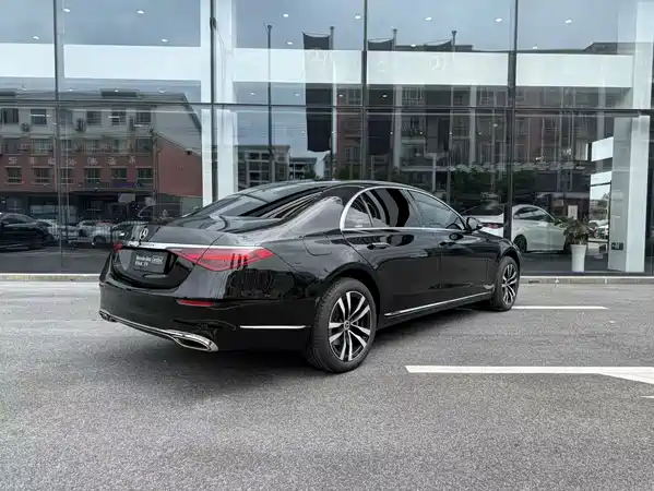 Mercedes-Benz S-Class 2023