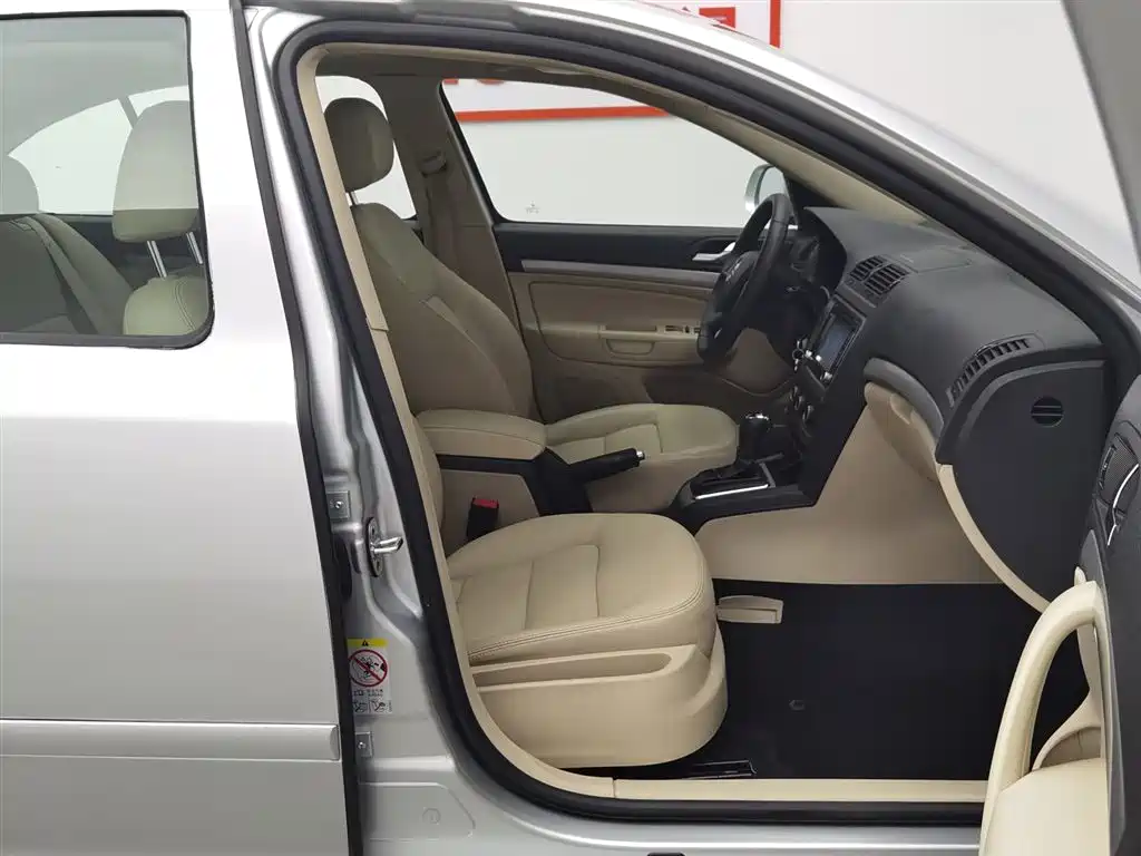 Skoda Octavia 2015 — фото 23