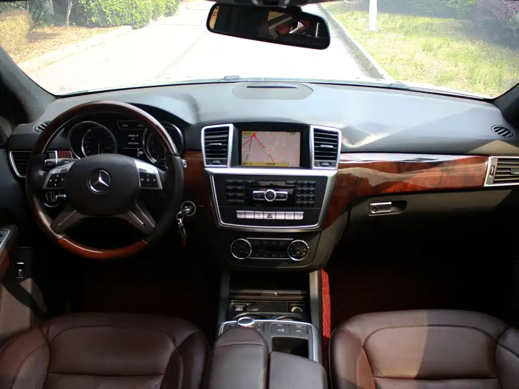Mercedes-Benz M-Class 2012 — фото 12