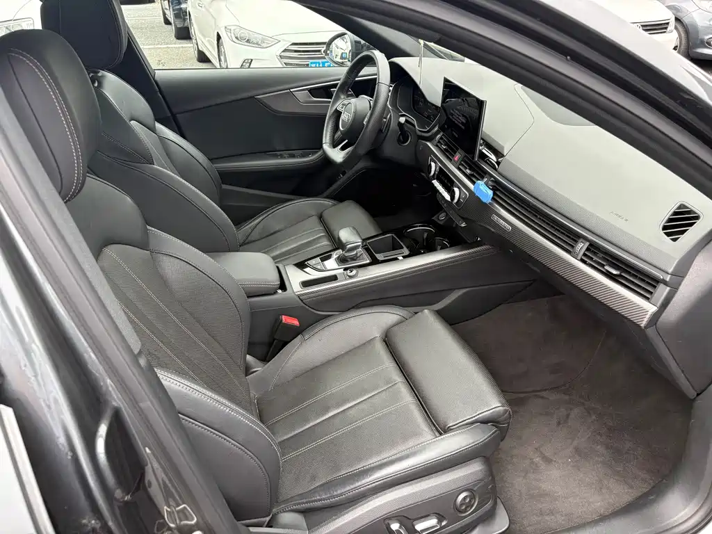 Audi A4L 2024