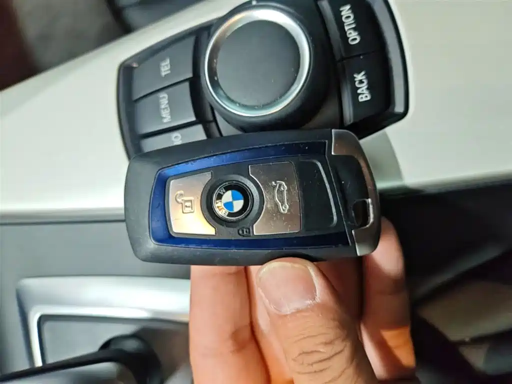 BMW 3 Series 2015 — фото 9