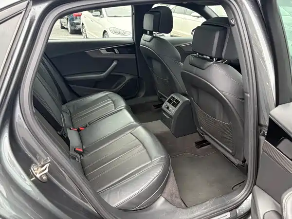 Audi A4L 2024