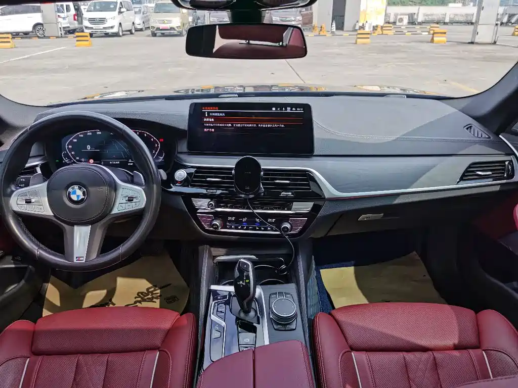 BMW 5 Series 2022 — фото 12