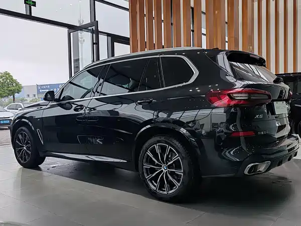 BMW X5 2023