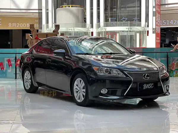 Lexus ES 2013