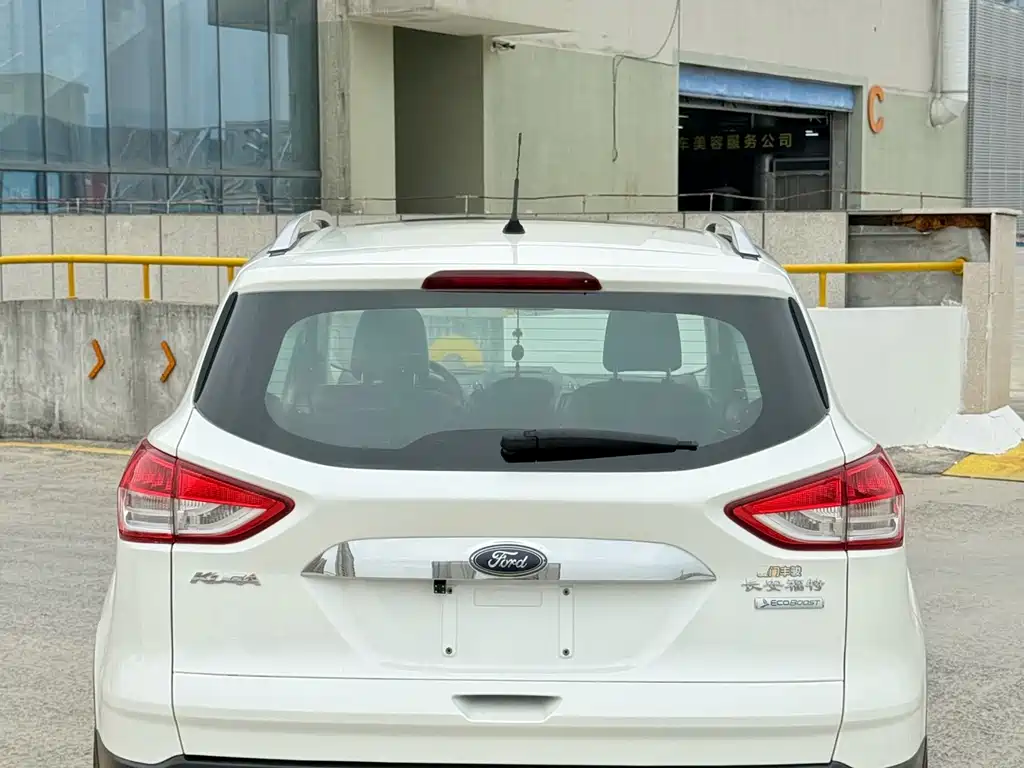 Ford Kuga 2016 — фото 5