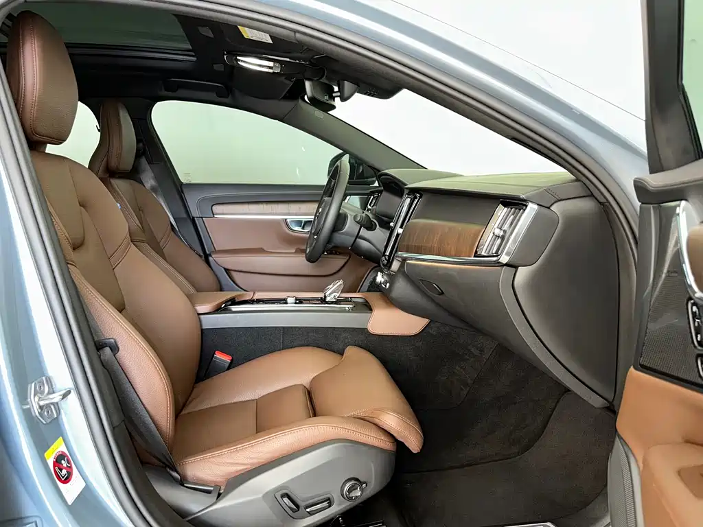 Volvo S90 2022 — фото 12