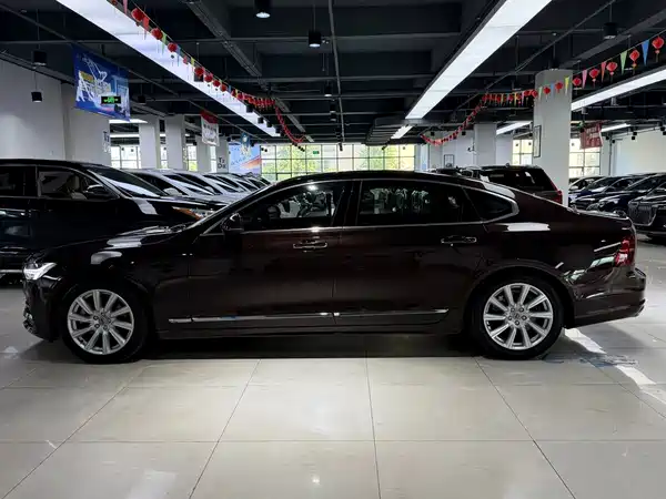 Volvo S90 2019