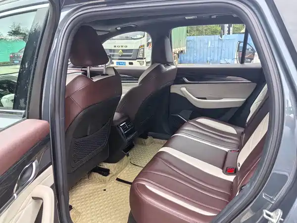 Geely Xingyue L 2023