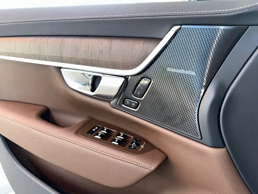 Volvo S90 2022 — фото 22