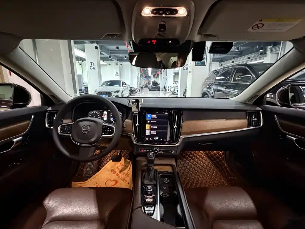 Volvo S90 2019 — фото 13