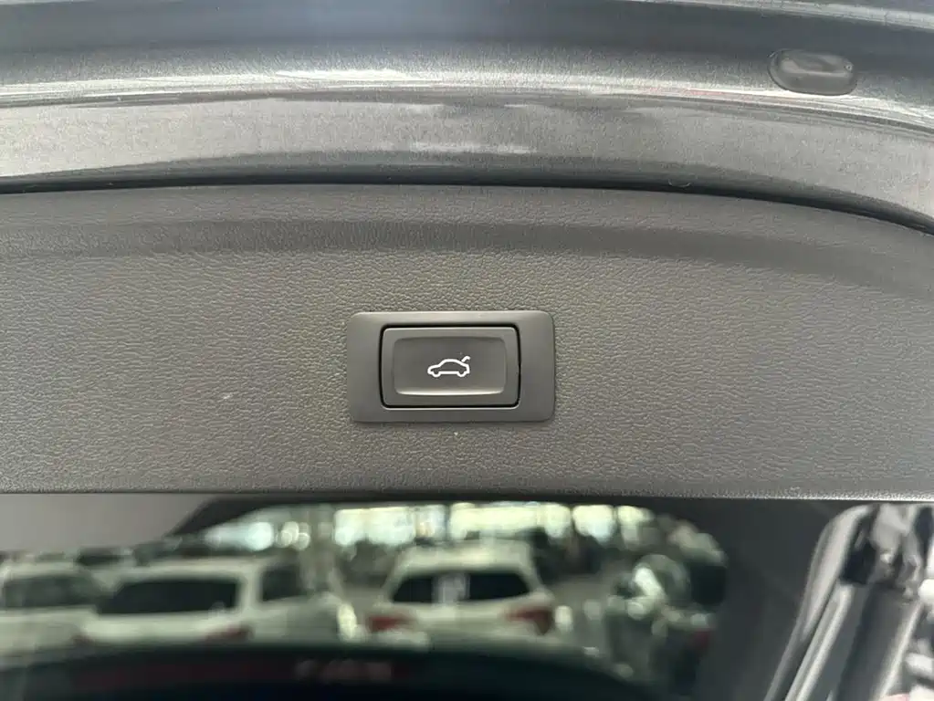 Audi A3 2024 — фото 13
