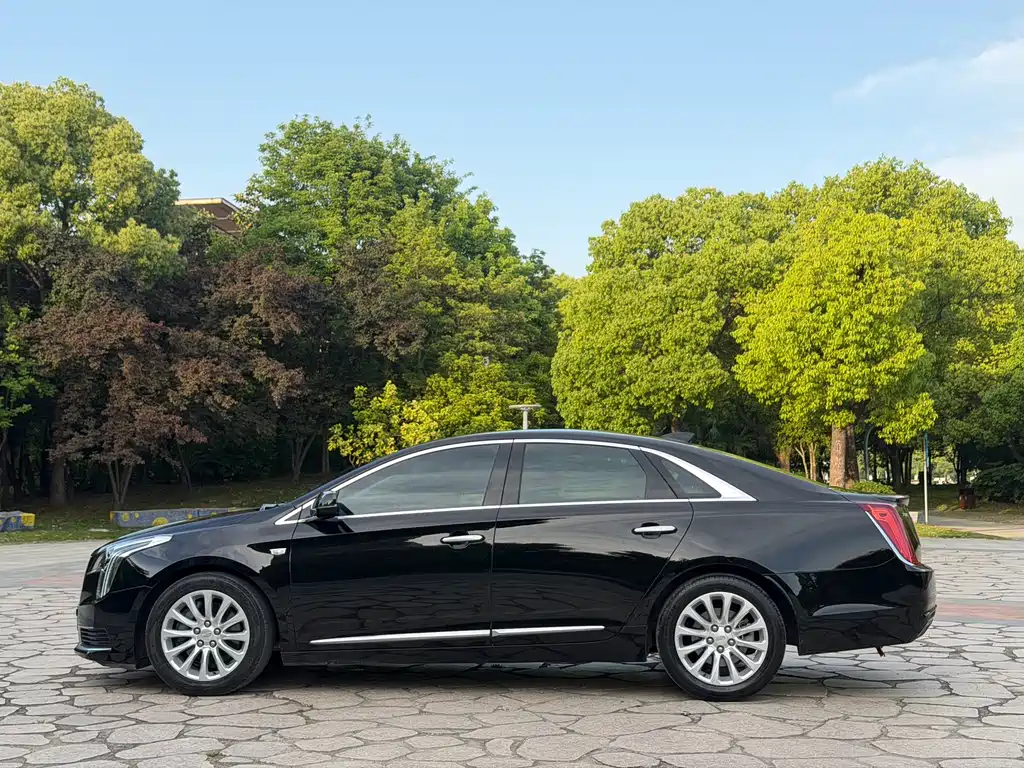 Cadillac XTS 2019 — фото 13