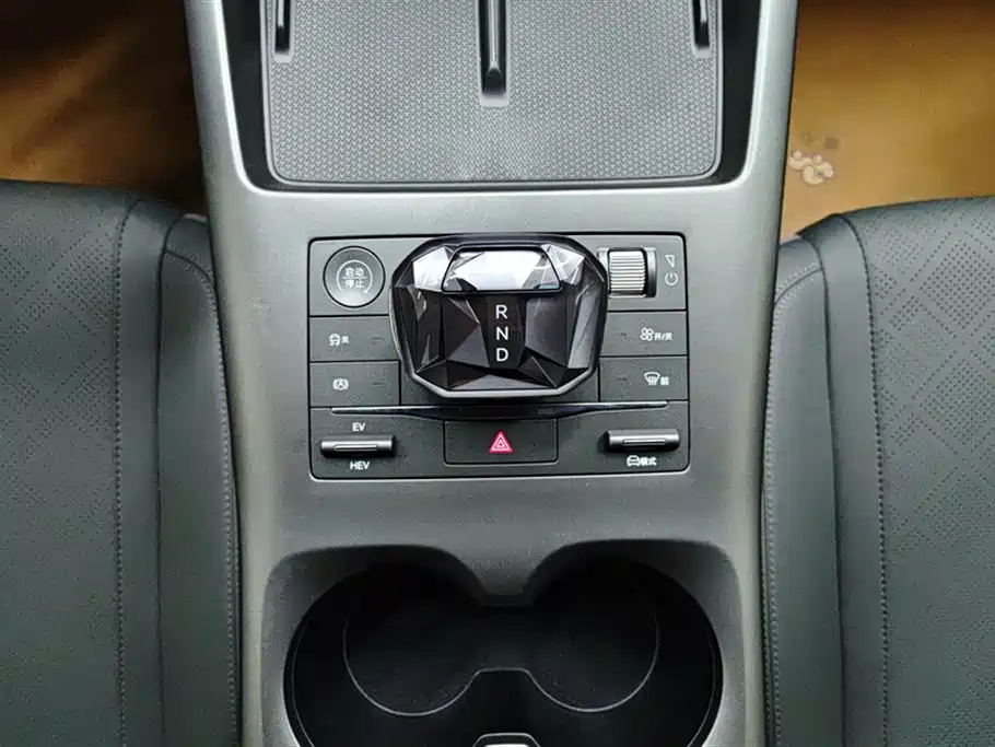 BYD Qin PLUS 2025 — фото 16