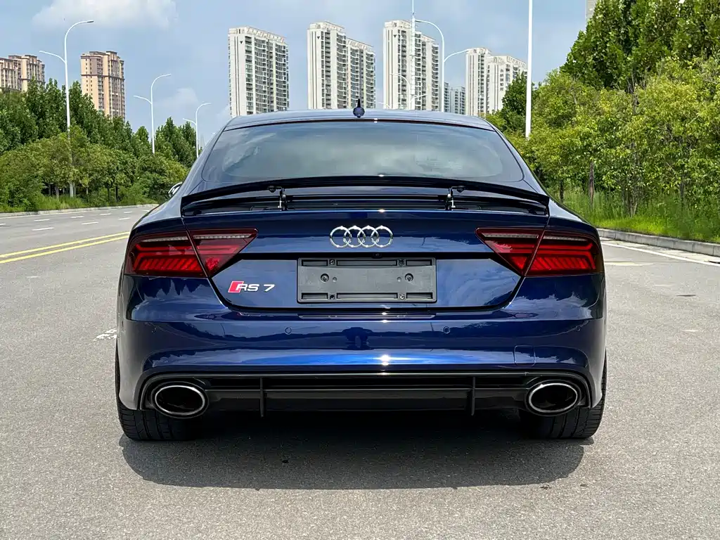 Audi RS 7 2016 — фото 16