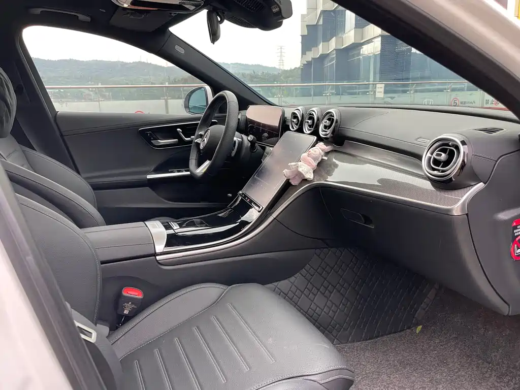 Mercedes-Benz C-Class 2024 — фото 10
