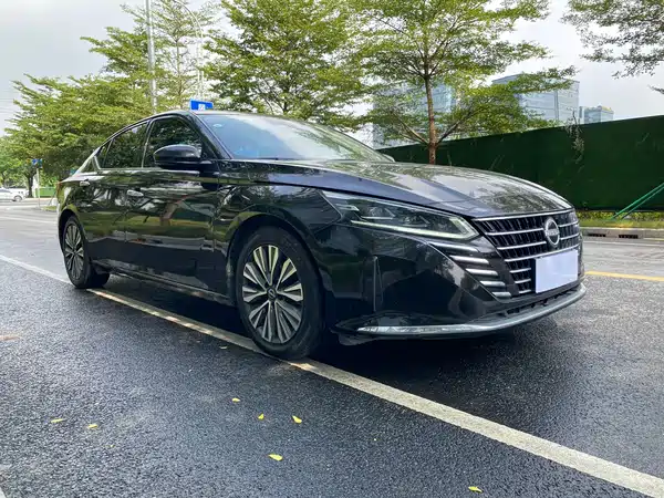 Nissan Teana 2023