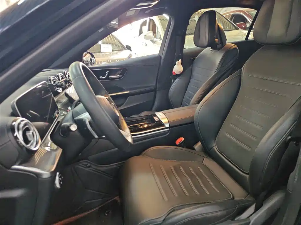 Mercedes-Benz C-Class 2023 — фото 15
