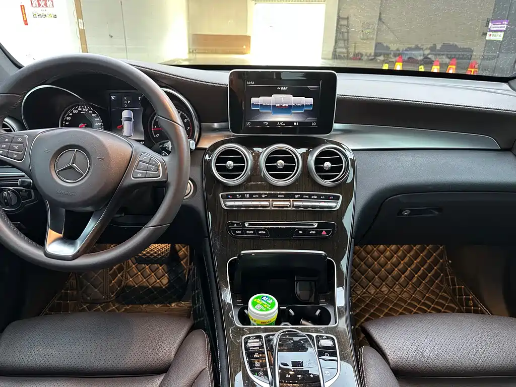 Mercedes-Benz GLC 2019 — фото 13