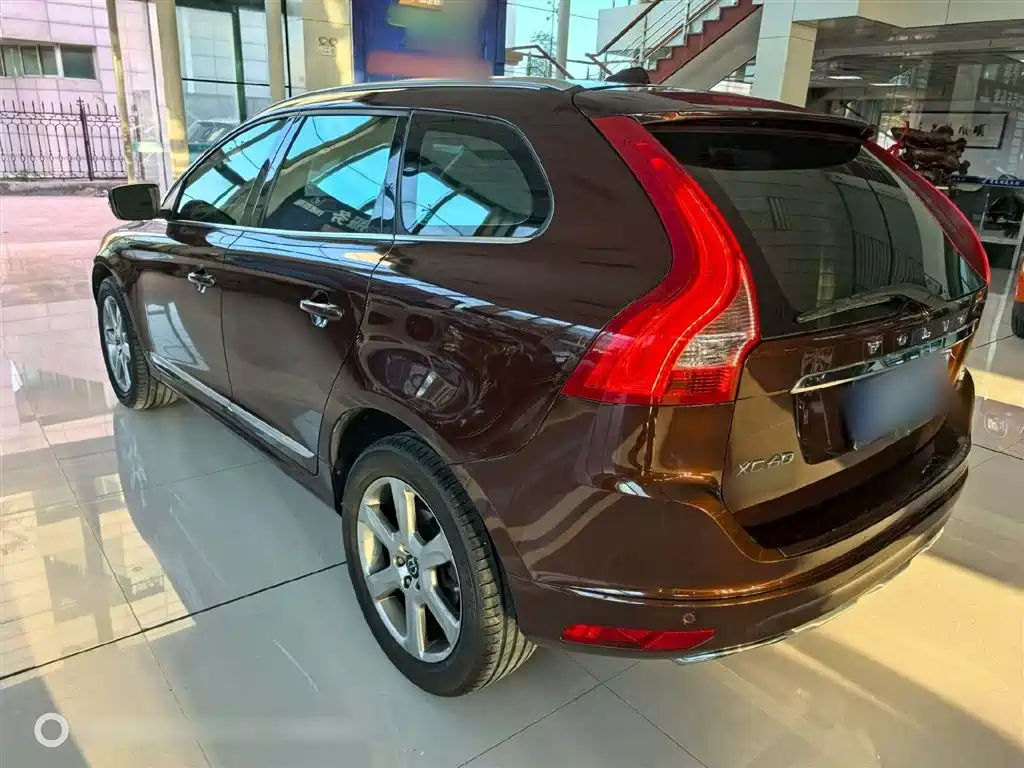 Volvo XC60 2015 — фото 6