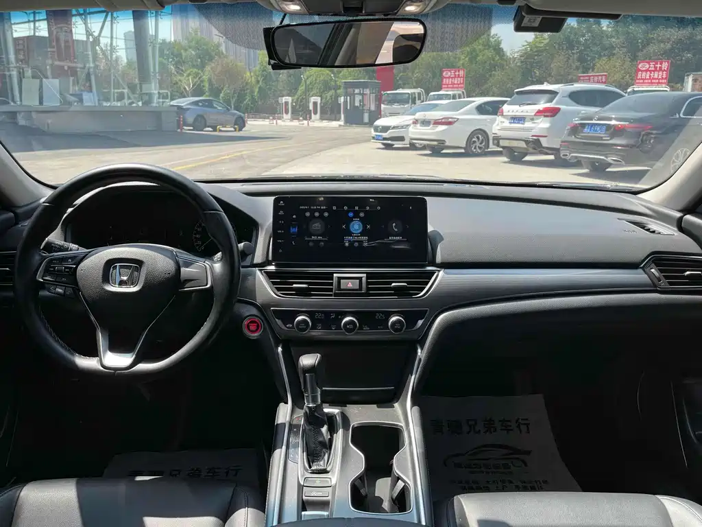 Honda Accord 2023 — фото 12