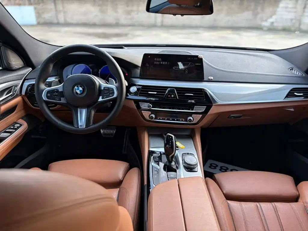 BMW 6 Series GT 2019 — фото 9