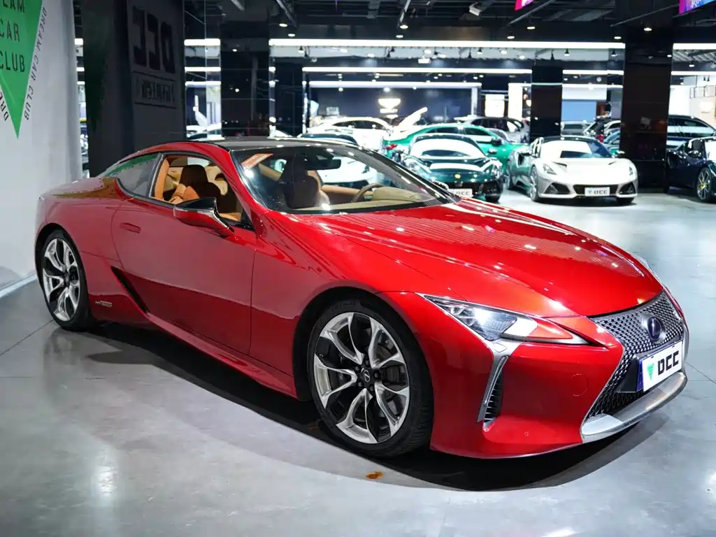 Lexus LC 2018 — фото 51