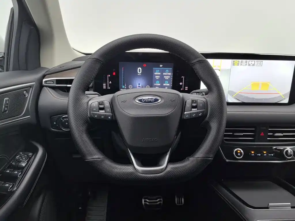 Ford Edge 2023 — фото 11