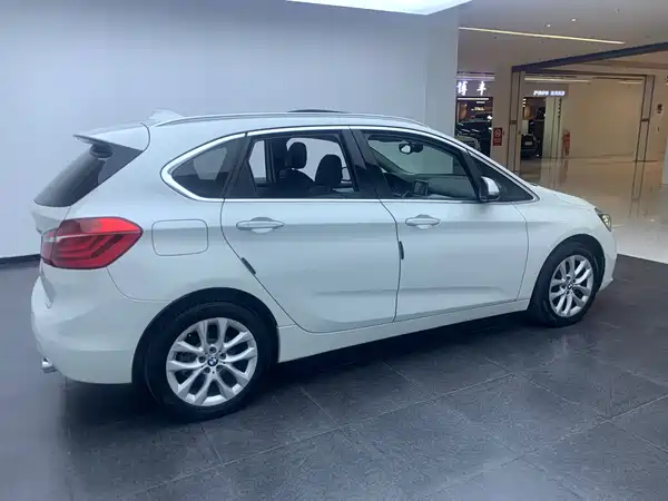 BMW 2 Series Station Wagon 2017