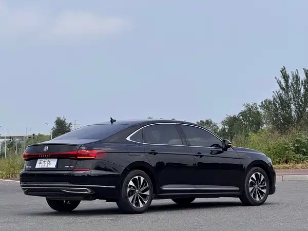 Volkswagen Passat 2023