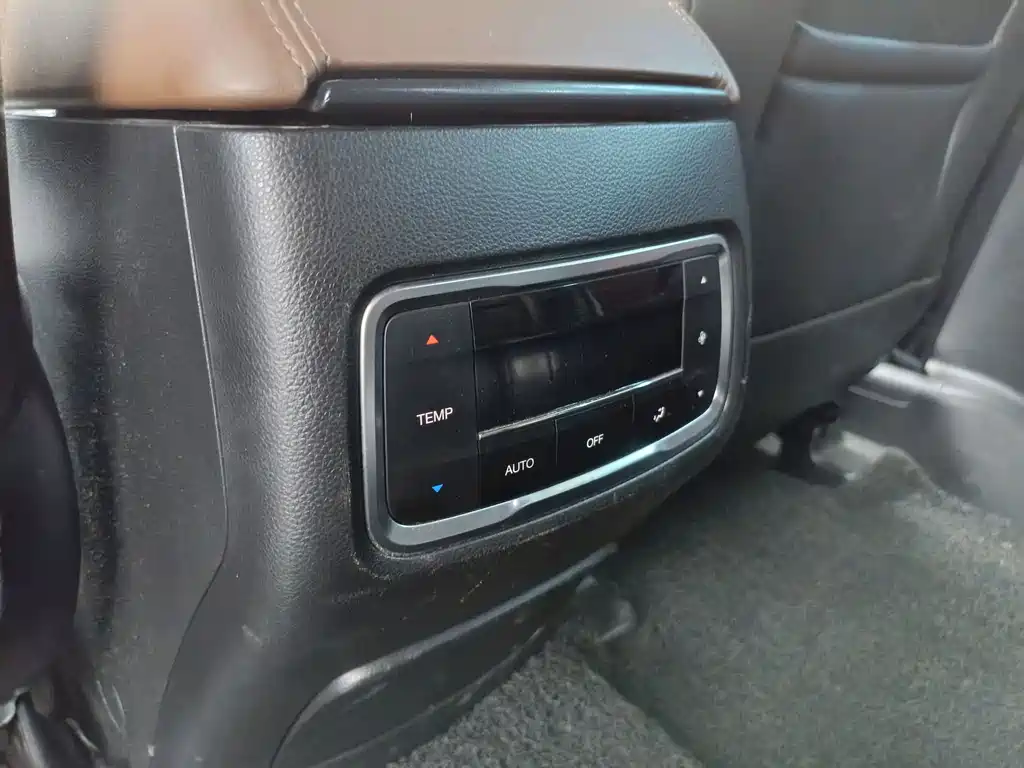 GAC Trumpchi GS8 2019 — фото 24
