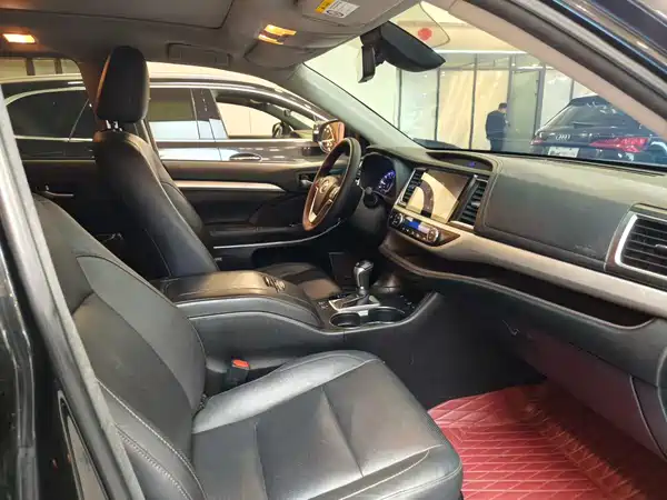 Toyota Highlander 2019