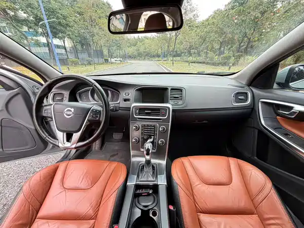 Volvo S60 2014