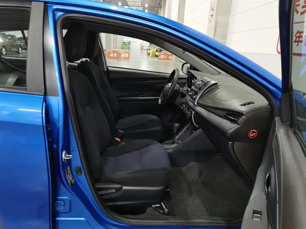 Toyota Yaris L 2014 — фото 23
