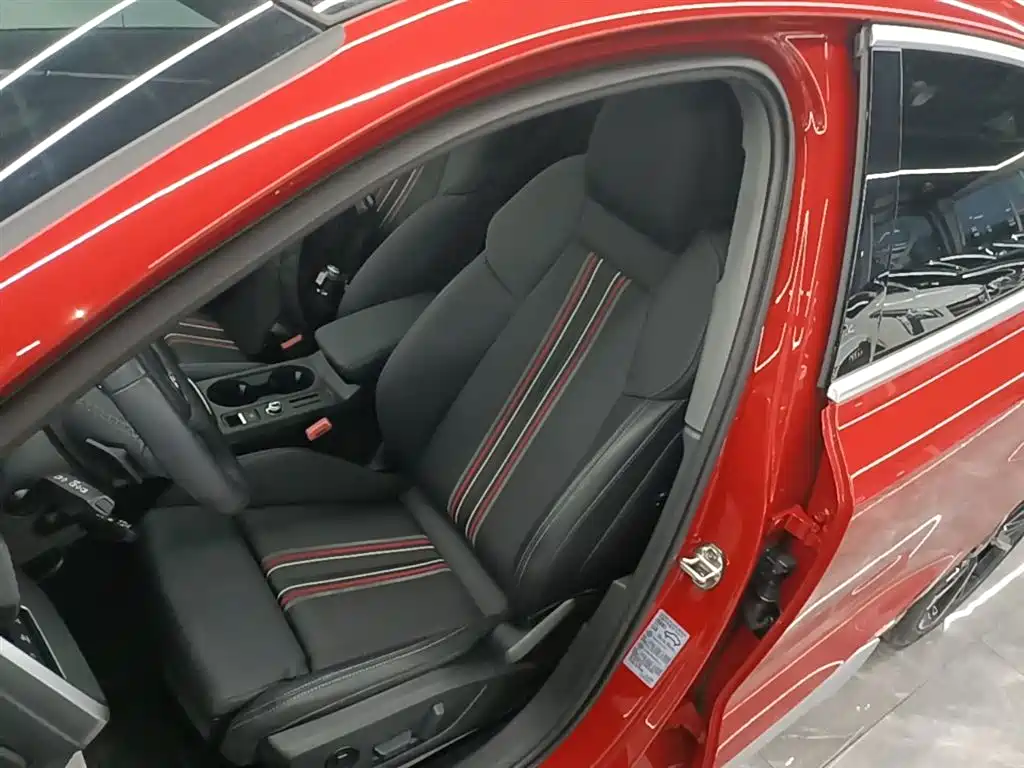 Audi A3 2024 — фото 15