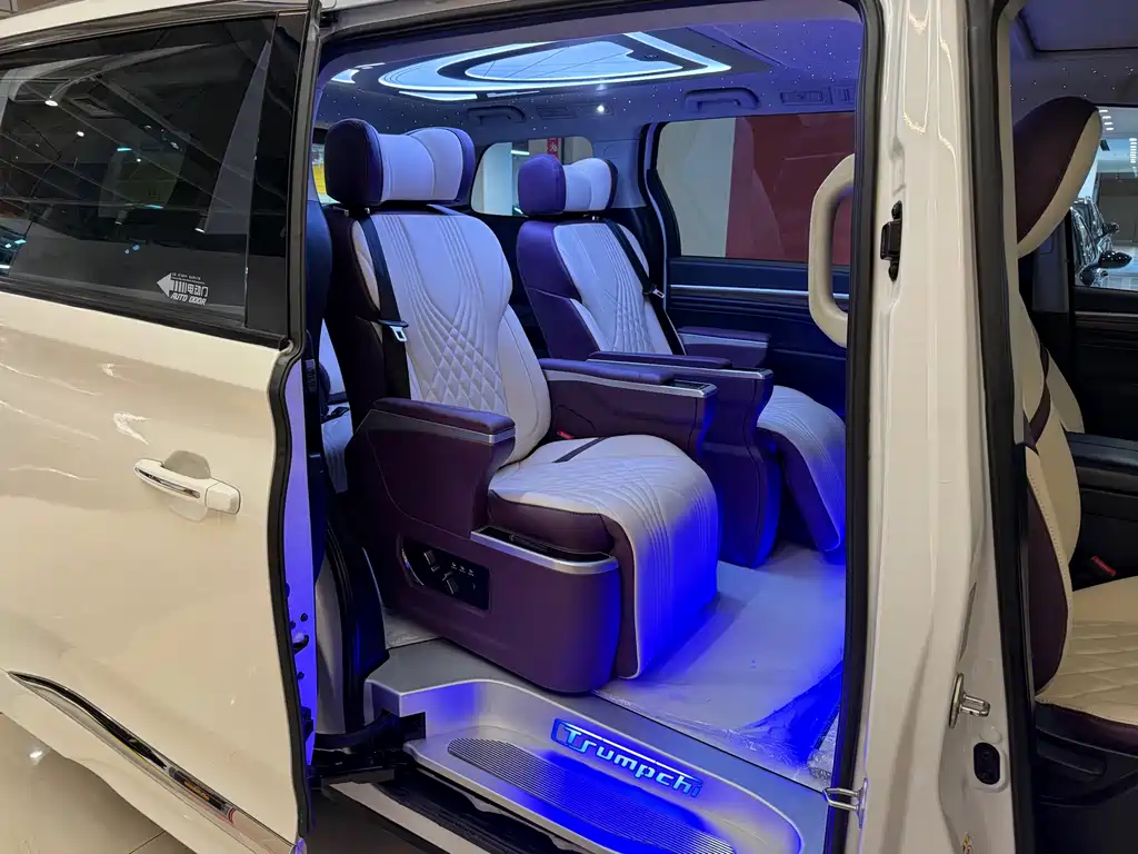 GAC Motor Trumpchi M8 2022 — фото 13