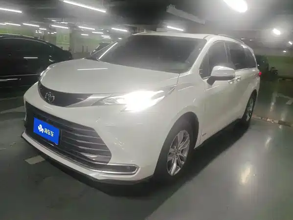 Toyota Sienna 2024