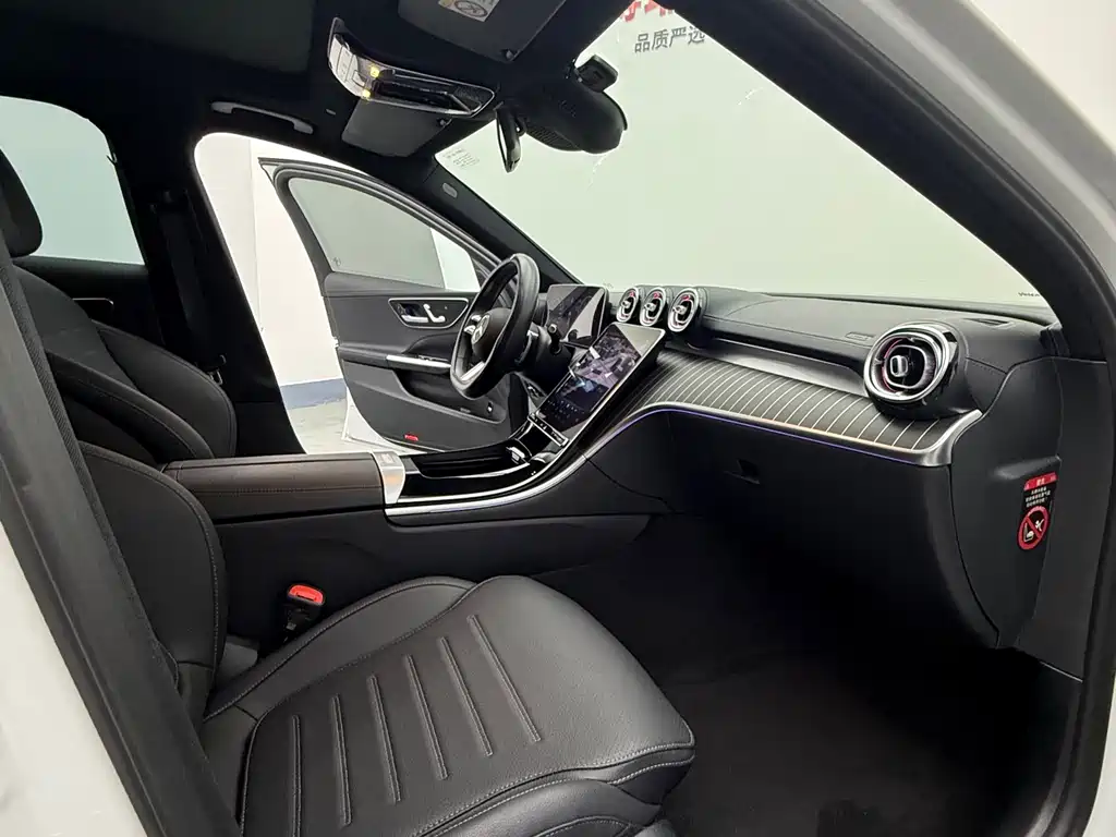 Mercedes-Benz C-Class 2023 — фото 26