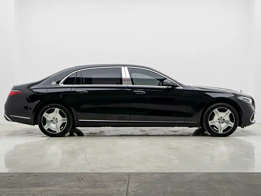 Mercedes-Benz Maybach S-Class 2023 — фото 30