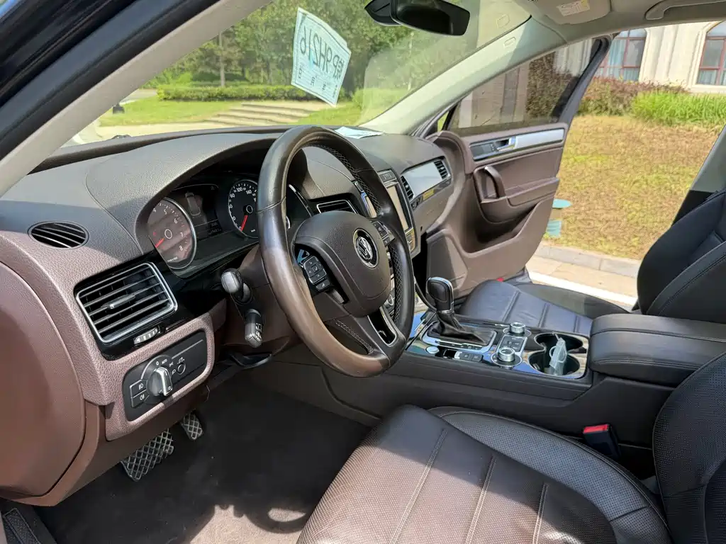 Volkswagen Touareg 2018 — фото 15
