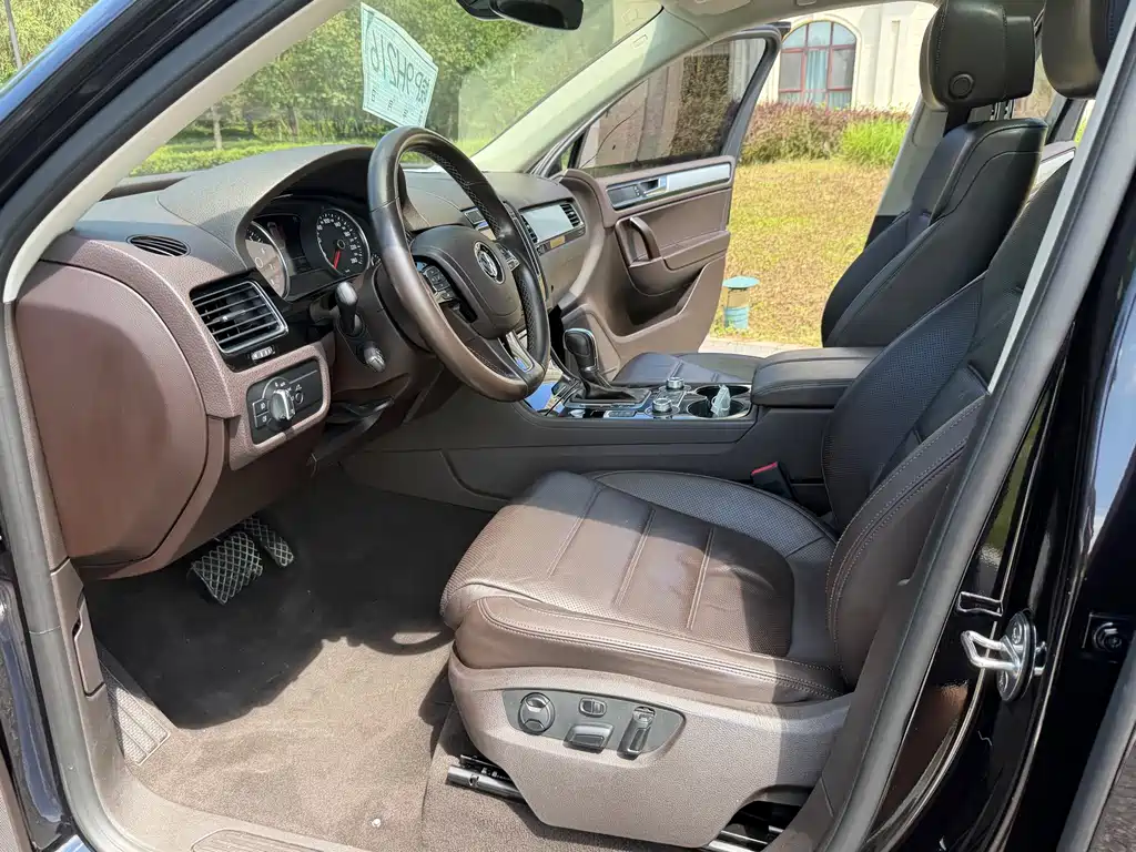 Volkswagen Touareg 2018 — фото 12
