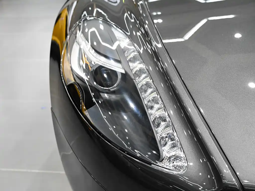 Aston Martin Rapide 2014 — фото 27