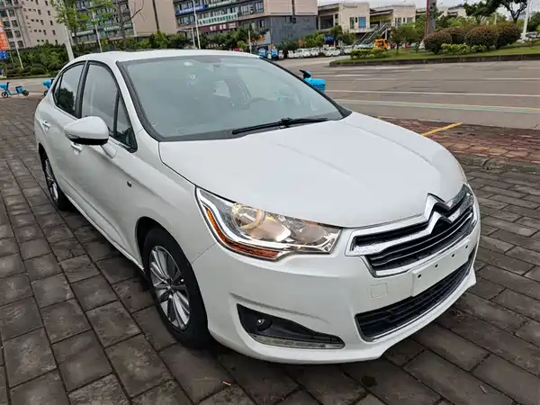Citroën C4L 2014