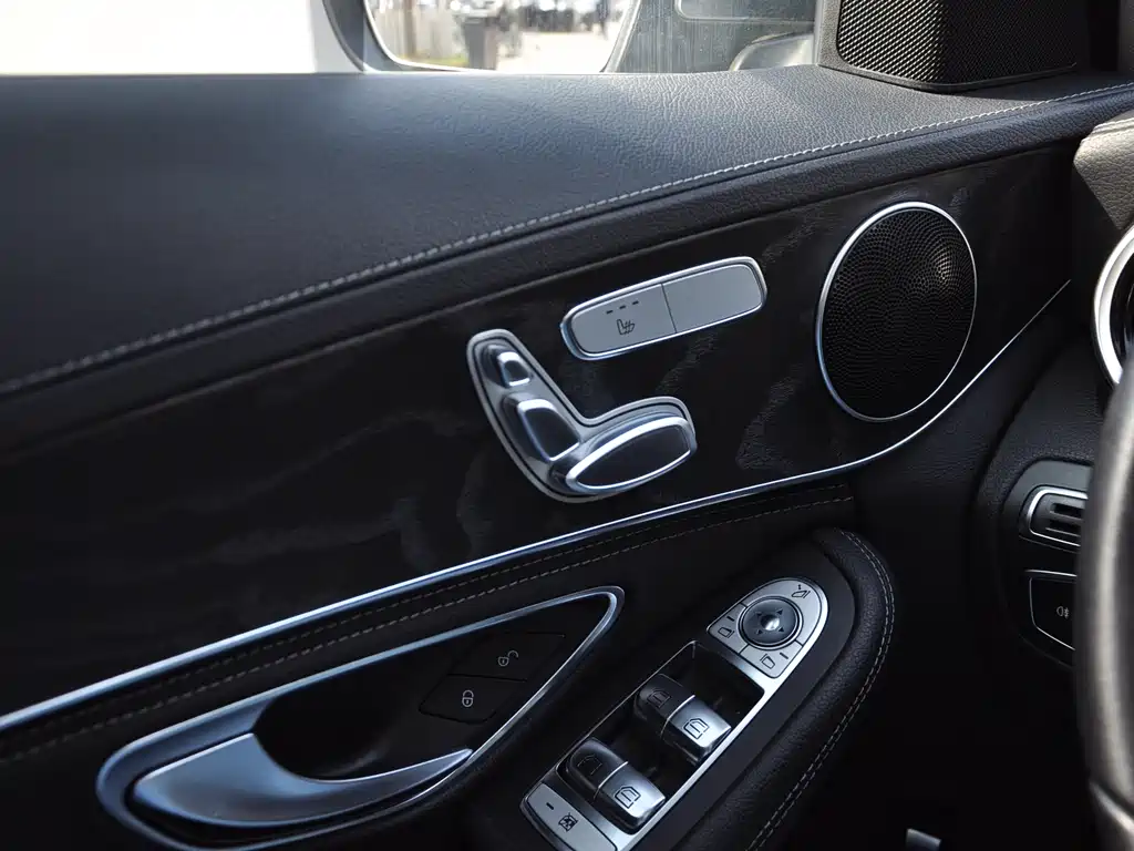 Mercedes-Benz C-Class 2019 — фото 16