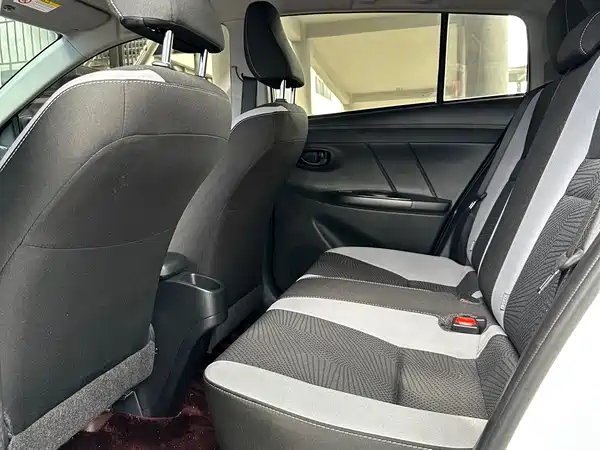 Toyota Yaris L 2022