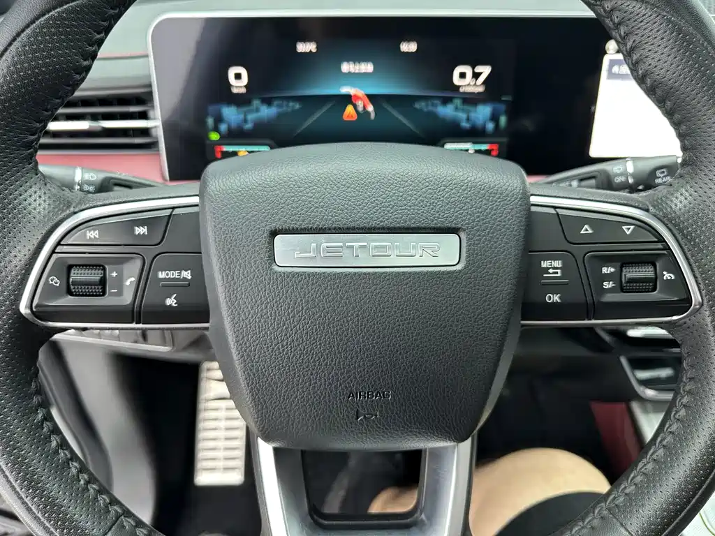 Jetour Jietu X70 PLUS 2023 — фото 15