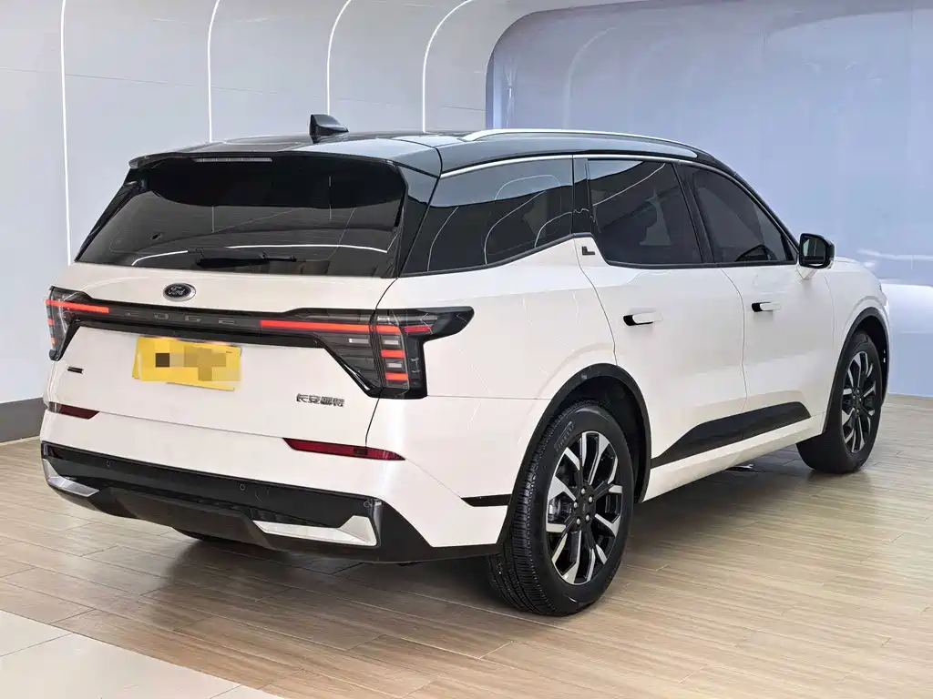 Ford Edge 2025 — фото 19