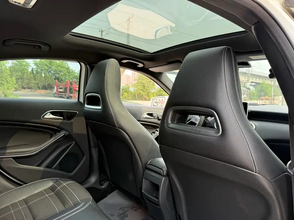 Mercedes-Benz A-Class 2015 — фото 8