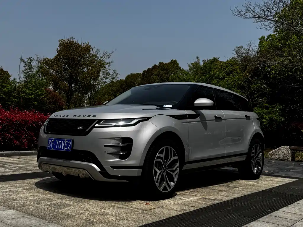 Land Rover Evoque 2023 — фото 1